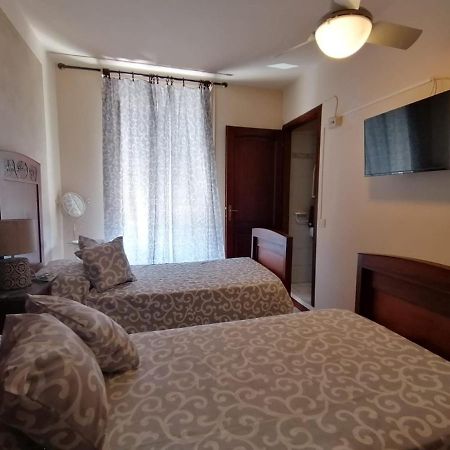 Hotel Fiore & Fiocchi Podenzano Bagian luar foto