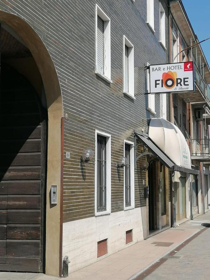 Hotel Fiore & Fiocchi Podenzano Bagian luar foto
