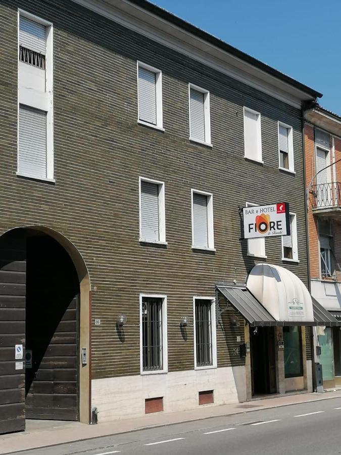 Hotel Fiore & Fiocchi Podenzano Bagian luar foto